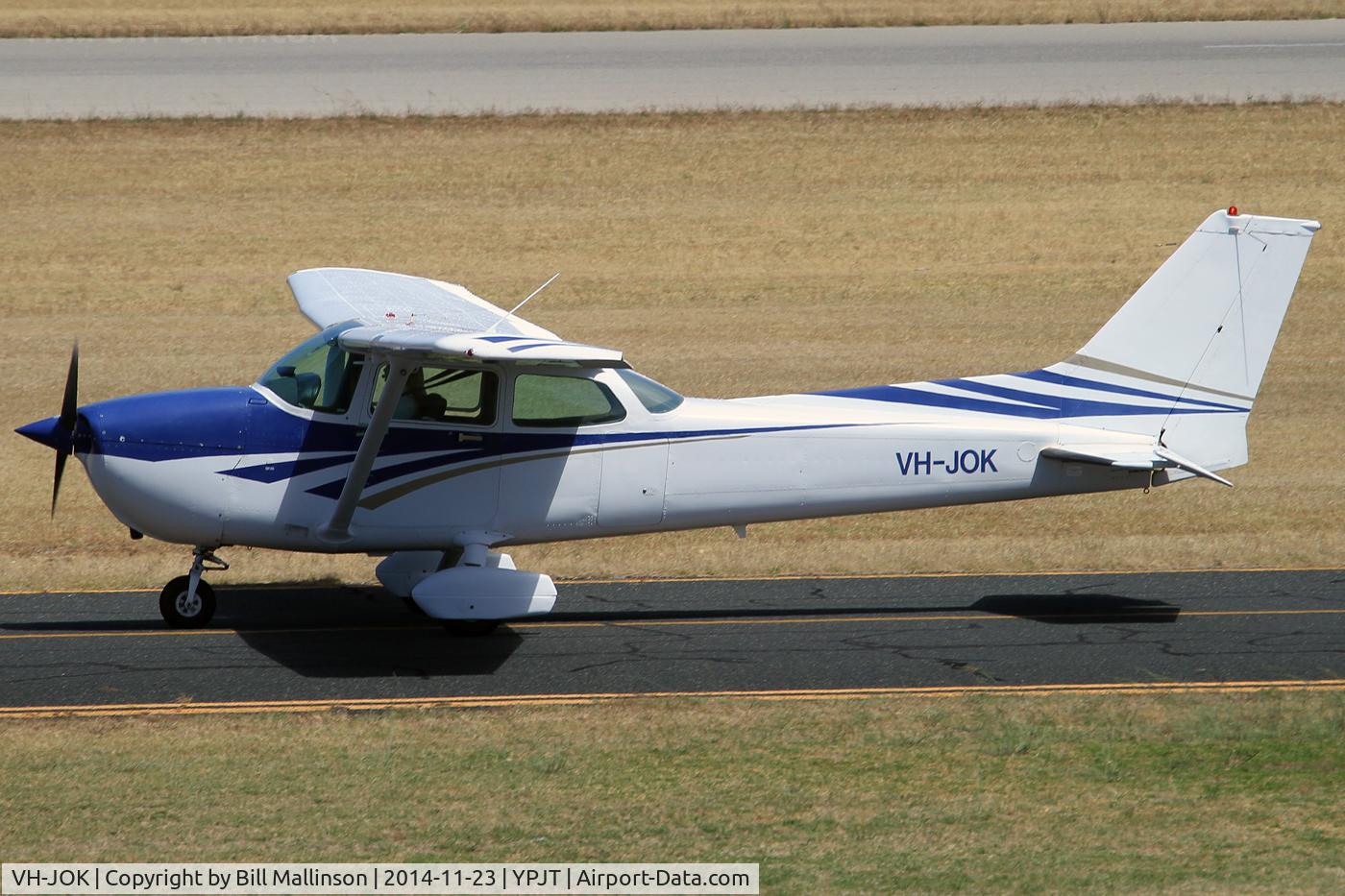 VH-JOK, 1982 Cessna 172P C/N 17275581, TAXI TO 24