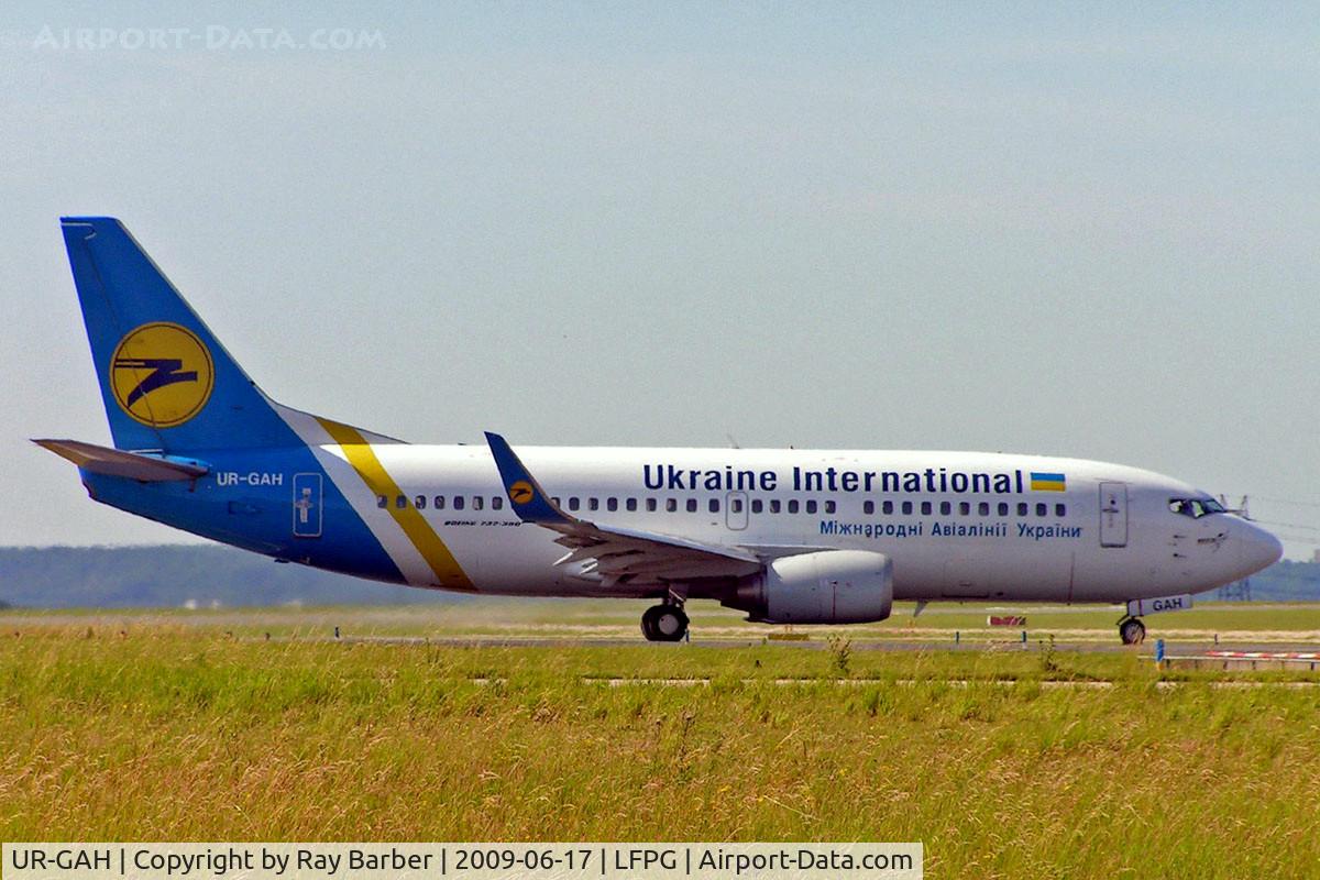 UR-GAH, 1999 Boeing 737-32Q C/N 29130, Boeing 737-32Q [29130] (Ukraine International Airlines) Paris-Charles De Gaulle~F 17/06/2009