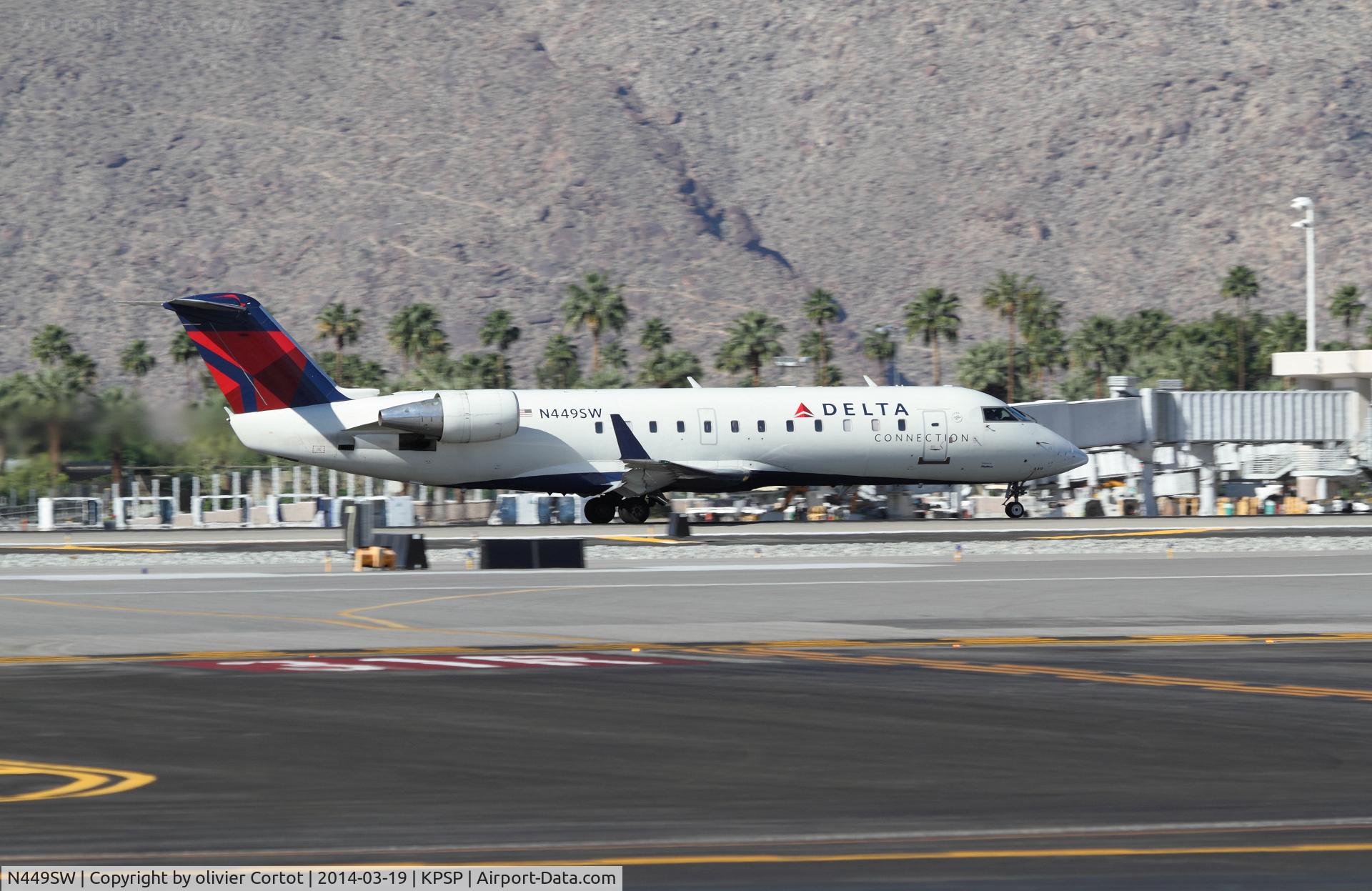 N449SW, 2002 Bombardier CRJ-200LR (CL-600-2B19) C/N 7699, landing at Palm springs