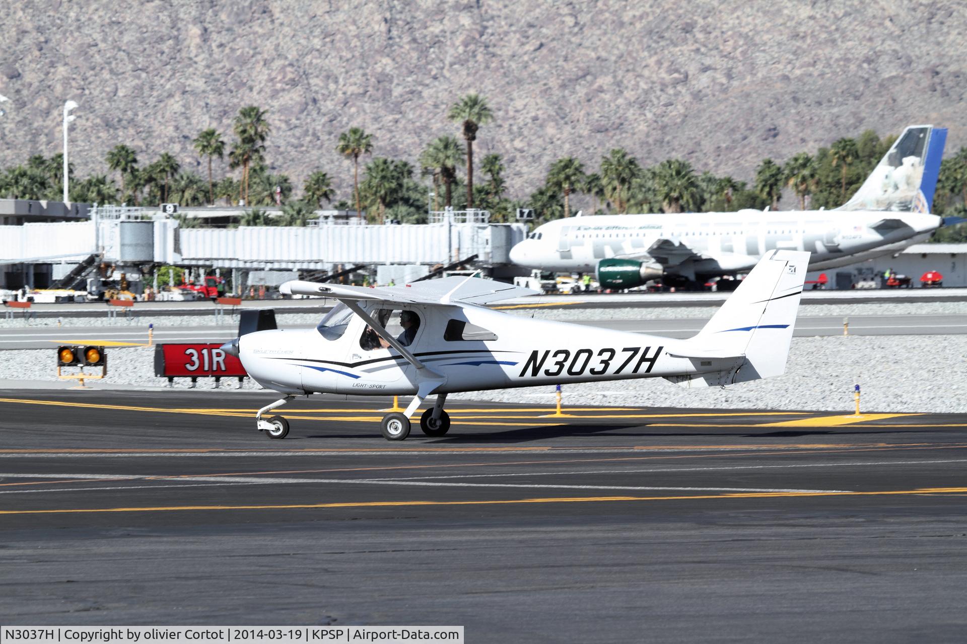 N3037H, Cessna 162 Skycatcher C/N 16200115, Palm Springs airport