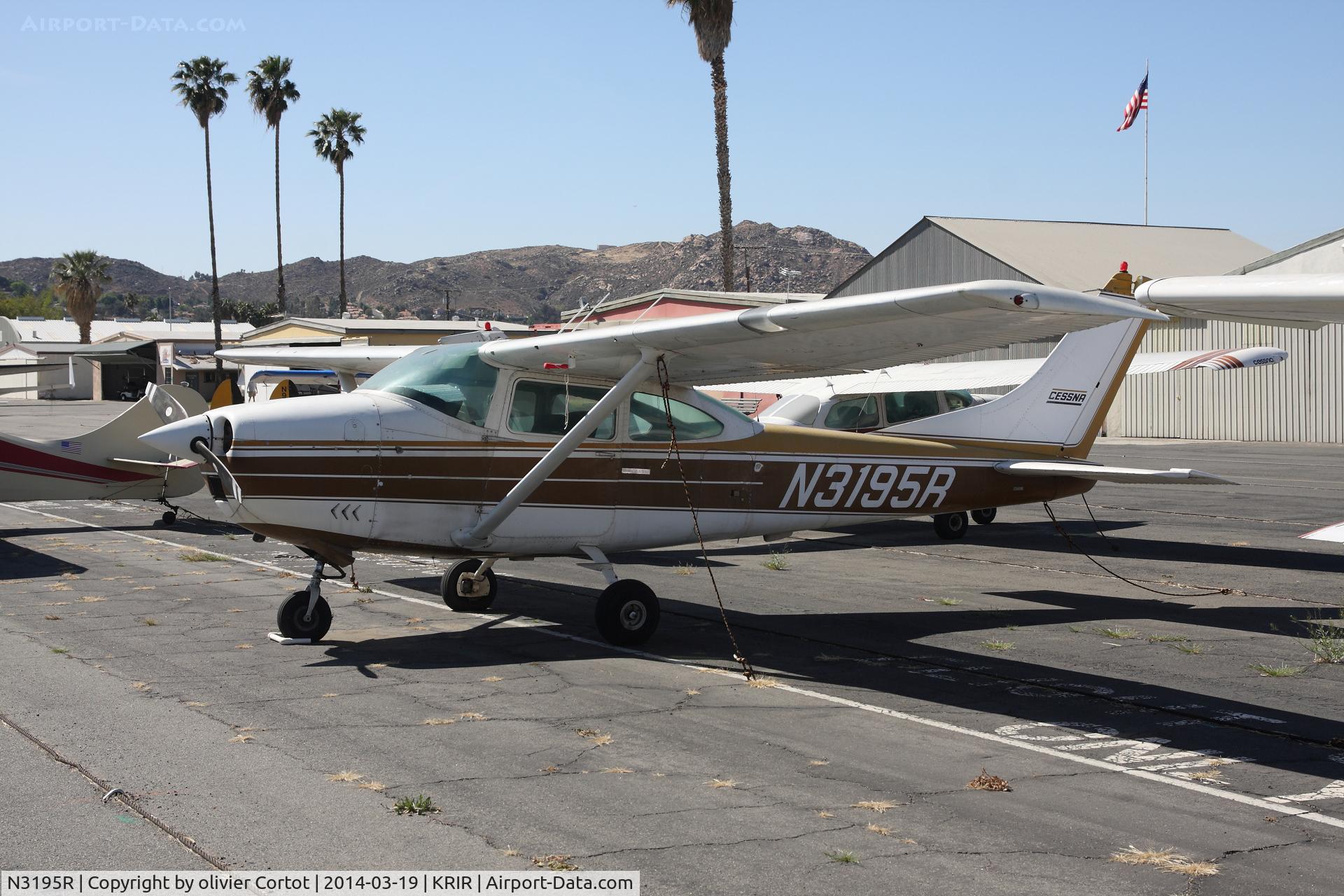 N3195R, 1967 Cessna 182L Skylane C/N 18258595, Flabob parking