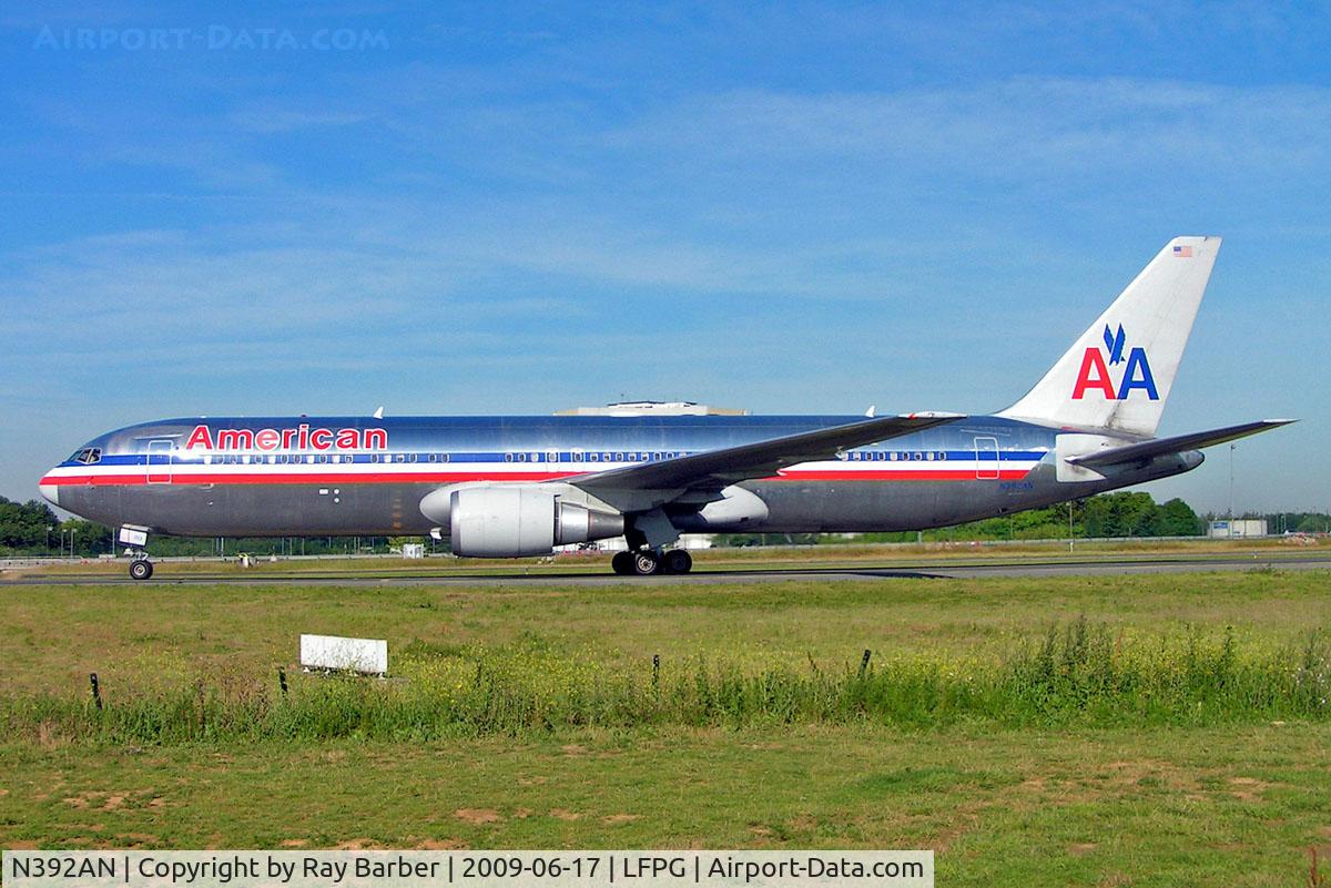N392AN, 1998 Boeing 767-323 C/N 29429, Boeing 767-323ER [29429] (American Airlines) Paris-Charles De Gaulle~F 17/06/2009