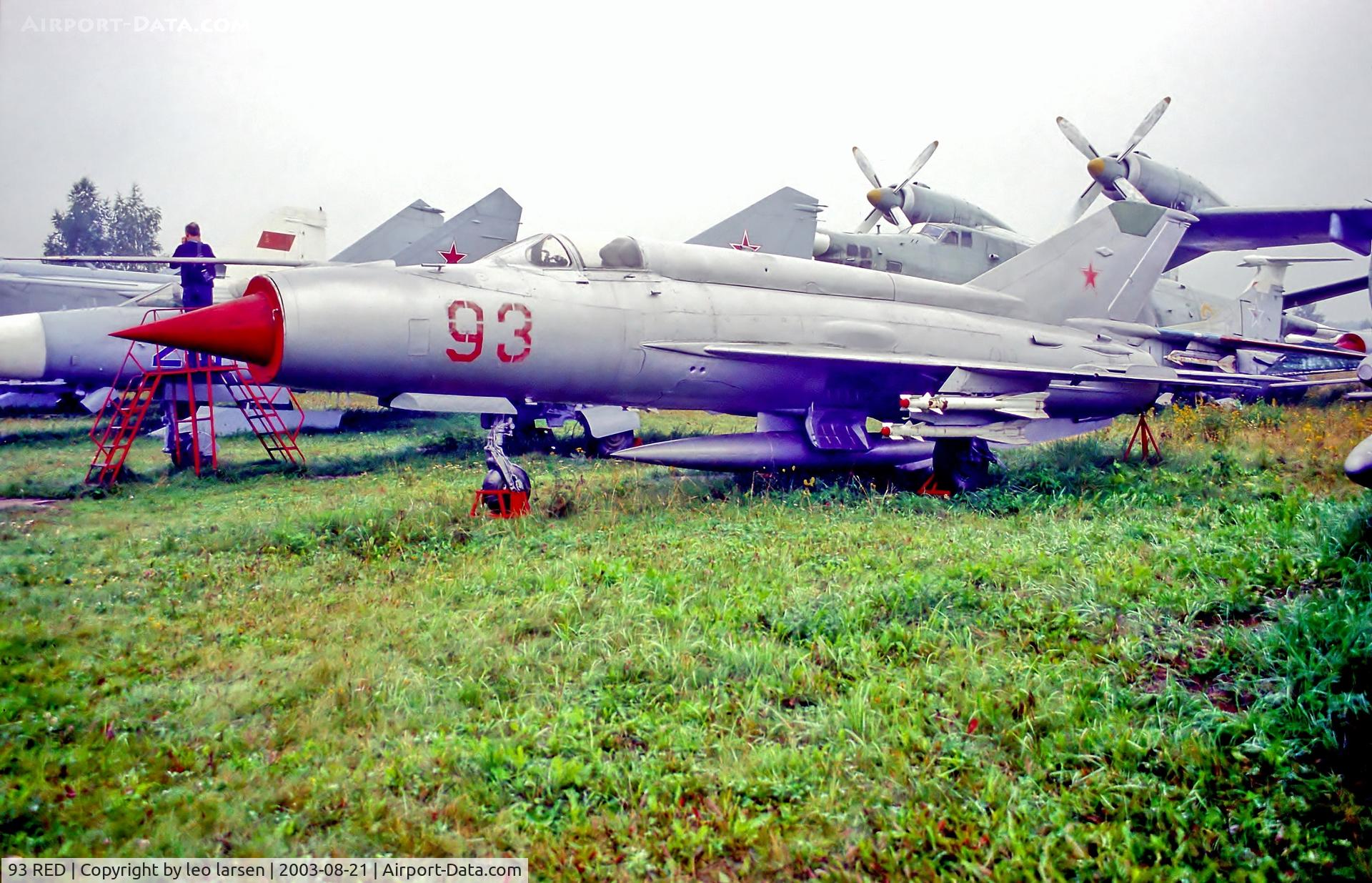 93 RED, 1965 Mikoyan-Gurevich MIG-21S C/N 952101102, Monino Museum Moscow 21.8.03