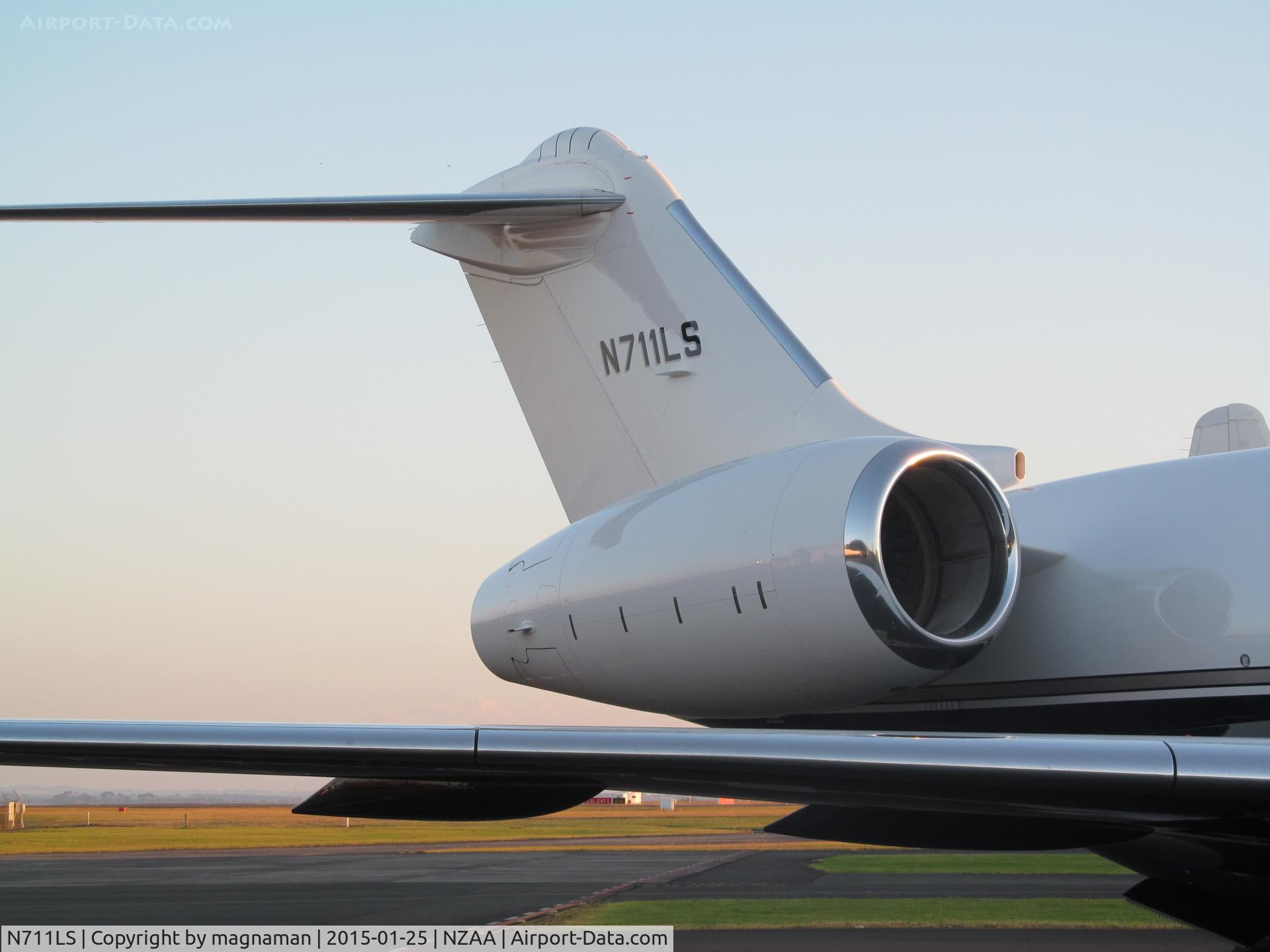 N711LS, 2012 Bombardier BD-700-1A10 Global 6000 C/N 9476, the end bit