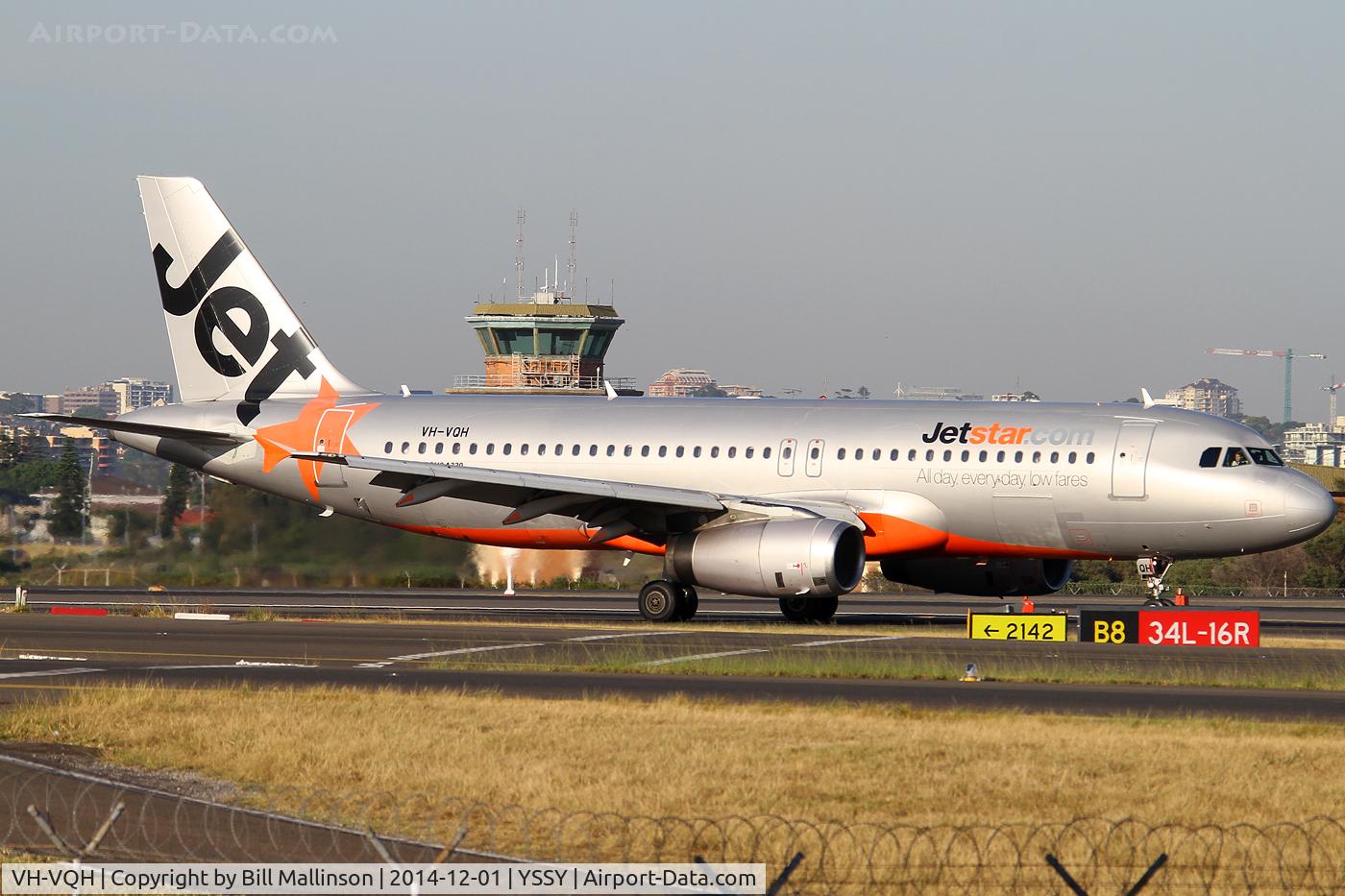 VH-VQH, 2006 Airbus A320-232 C/N 2766, TAXIING FROM 34R