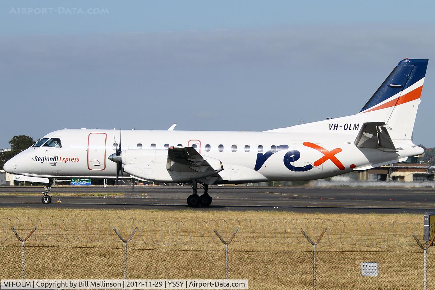 VH-OLM, 1990 Saab 340B C/N 340B-205, TAXIING TO 34R