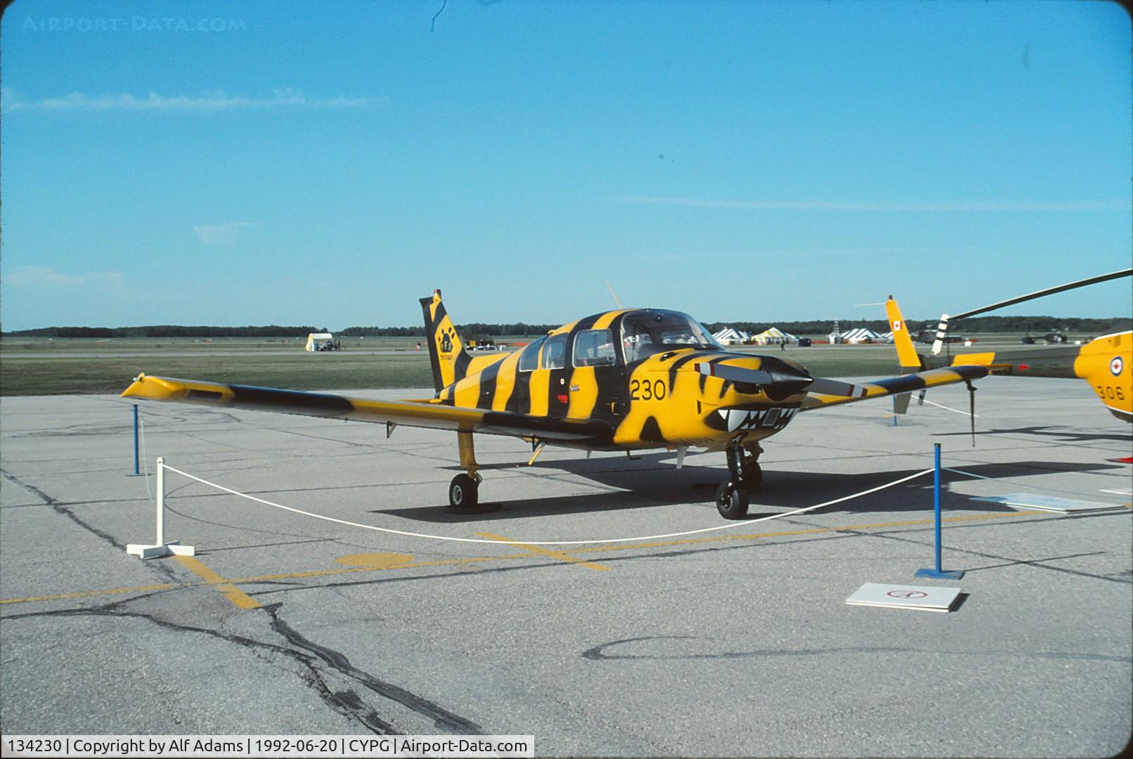 134230, Beech CT-134 Musketeer C/N M-2317, Displayed at the airshow at Canadian Forces Base Portage la Prairie, Manitoba, Canada in 1992.