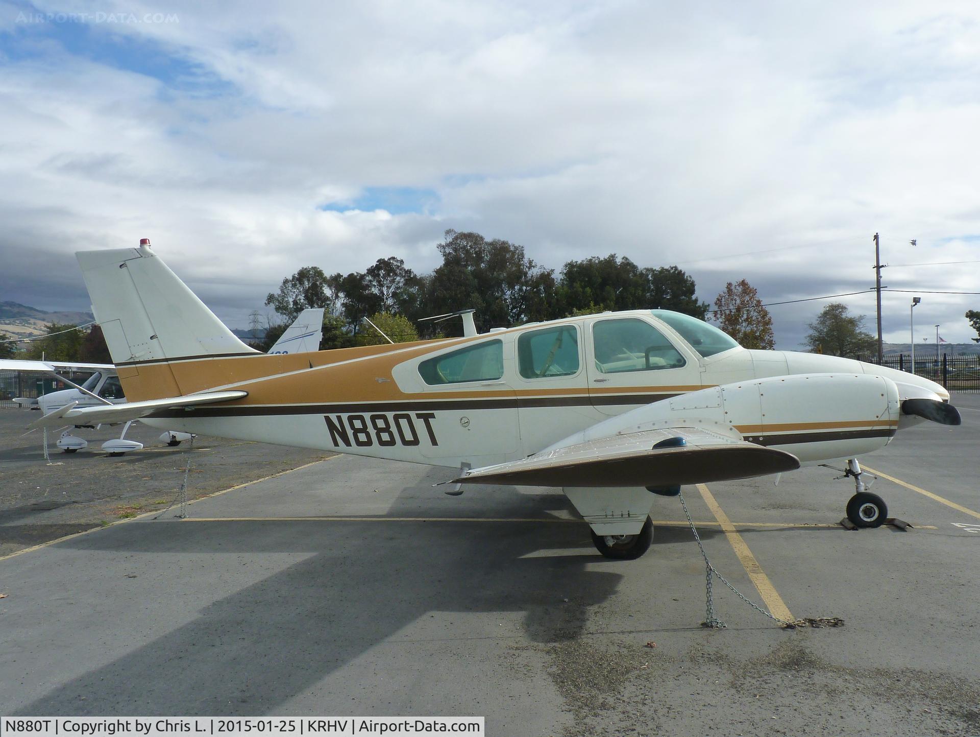 N880T, 1964 Beech 95-B55 (T42A) Baron C/N TC-788, A local Beechcraft Baron 55 sitting at the tie downs near Trade Winds. Taken at Reid Hillview, CA.