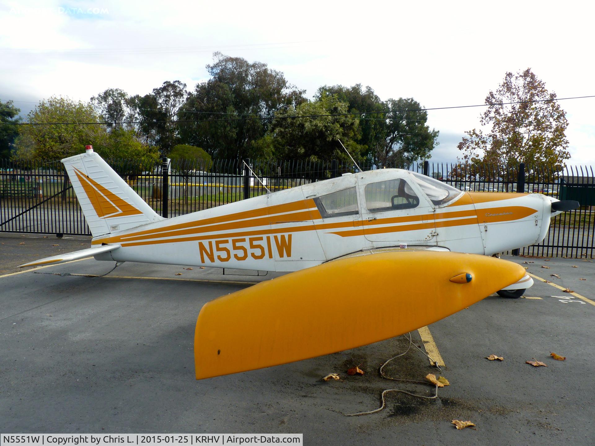 N5551W, 1962 Piper PA-28-150 Cherokee C/N 28-642, A local Piper Cherokee sitting near the Trade Winds hangar. It wasn't flown in the longest time. Taken at Reid Hillview Airport, CA.