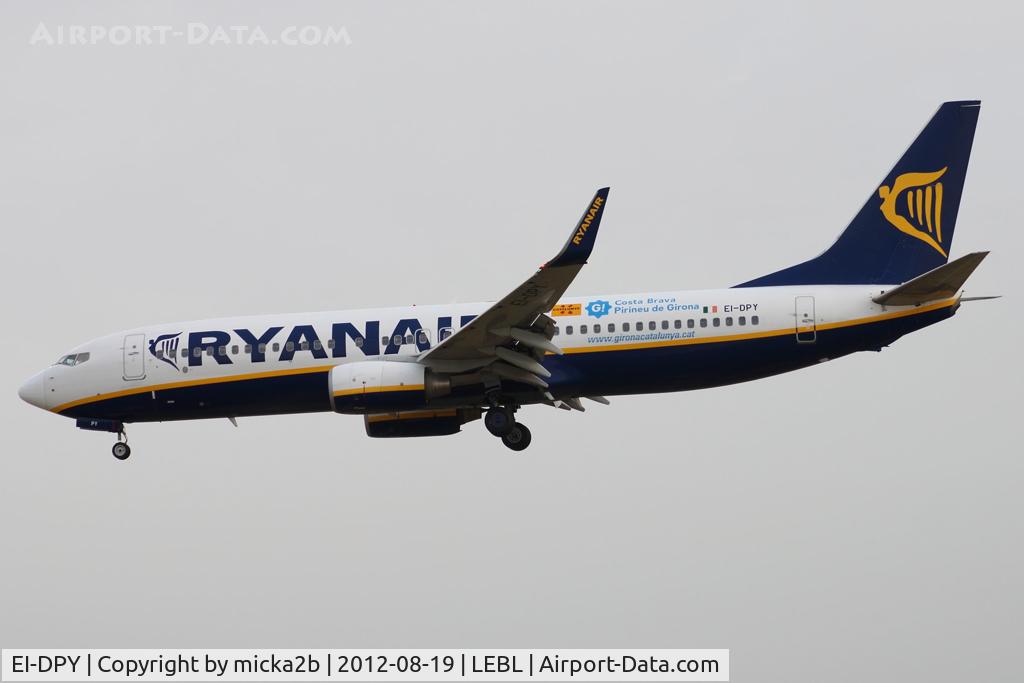 EI-DPY, 2007 Boeing 737-8AS C/N 33615, Landing