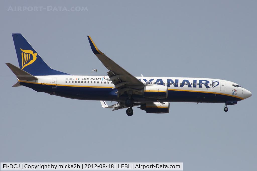 EI-DCJ, 2004 Boeing 737-8AS C/N 33564, Landing