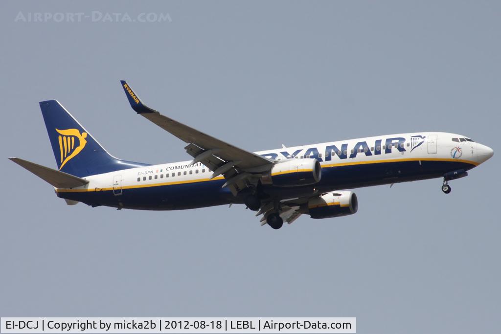 EI-DCJ, 2004 Boeing 737-8AS C/N 33564, Landing