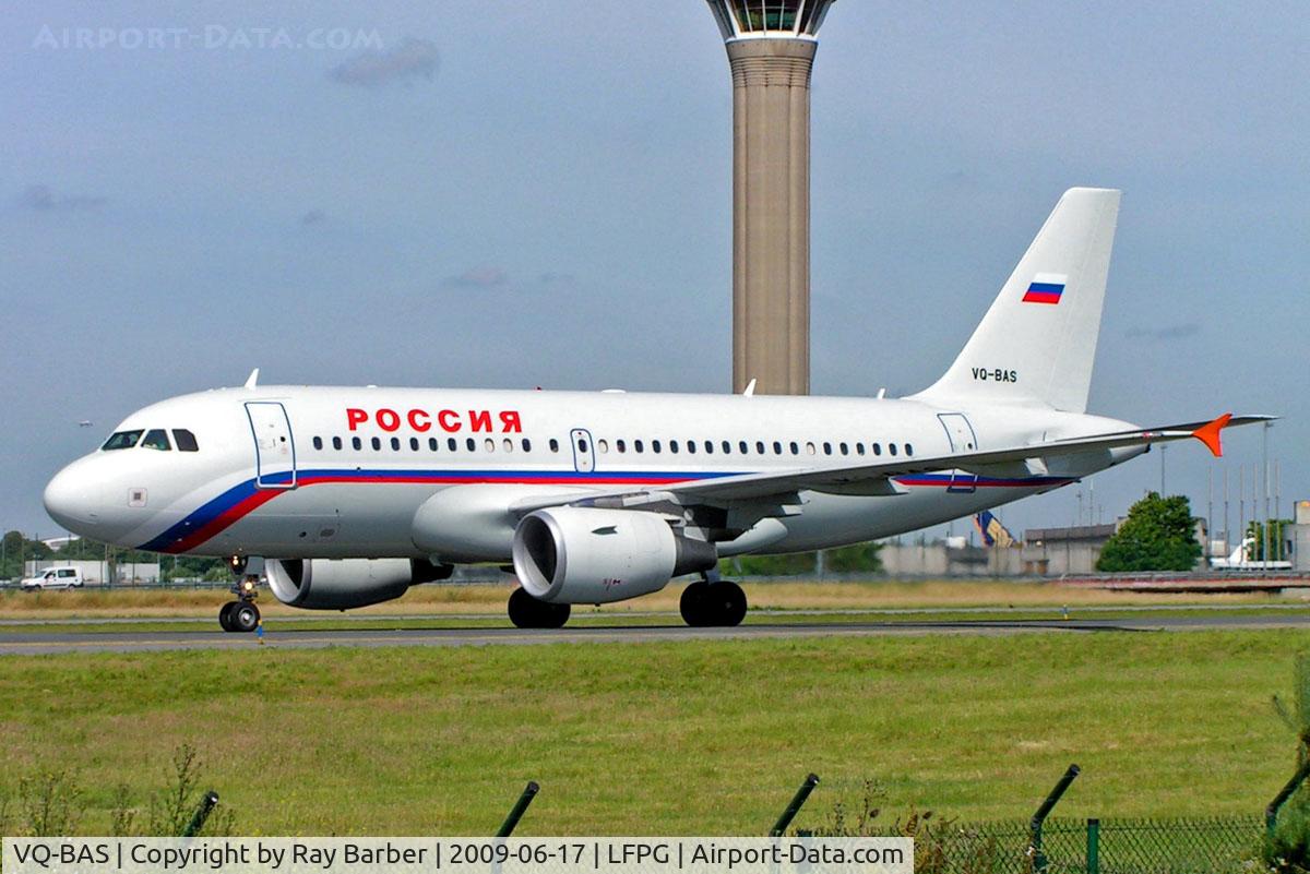 VQ-BAS, 2002 Airbus A319-111 C/N 1863, Airbus A319-111 [1863] (Rossiya Airlines) Paris-Charles De Gaulle~F 17/06/2009
