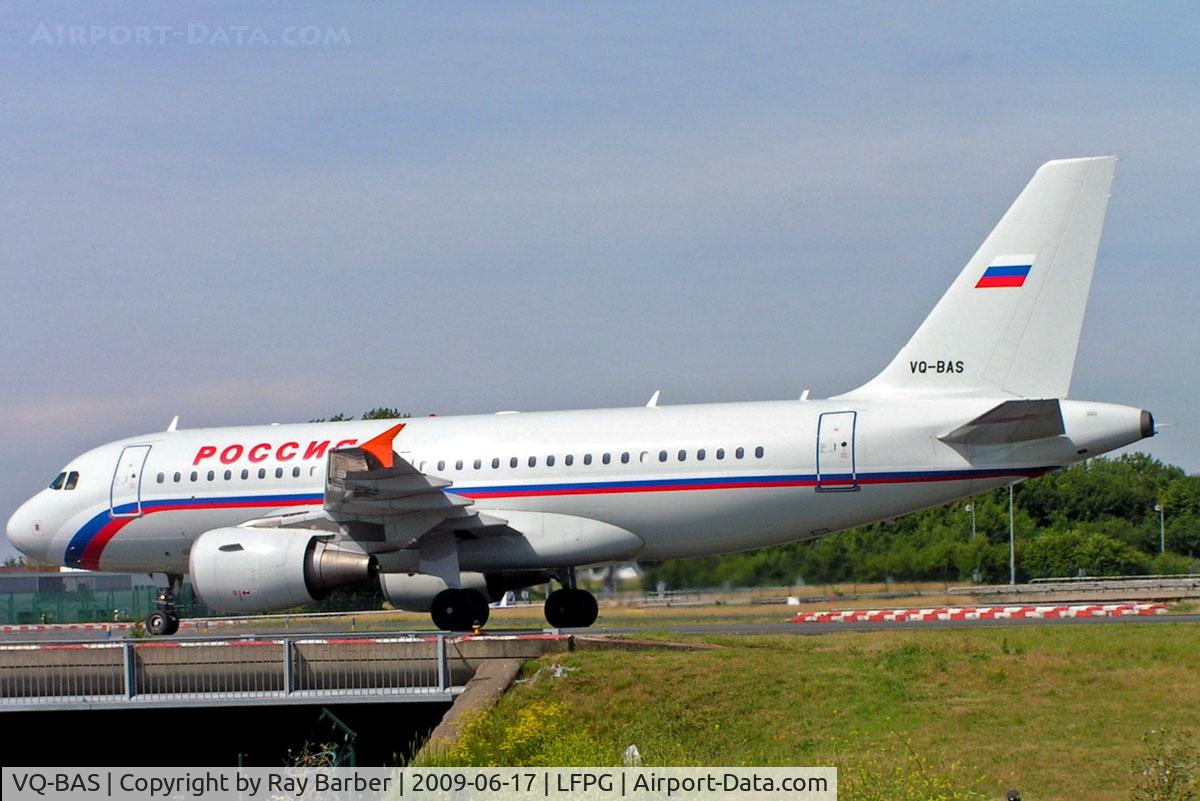 VQ-BAS, 2002 Airbus A319-111 C/N 1863, Airbus A319-111 [1863] (Rossiya Airlines) Paris-Charles De Gaulle~F 17/06/2009