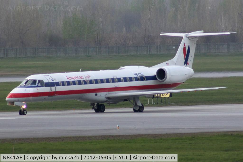 N841AE, 2002 Embraer ERJ-140LR (EMB-135KL) C/N 145667, Taxiing
