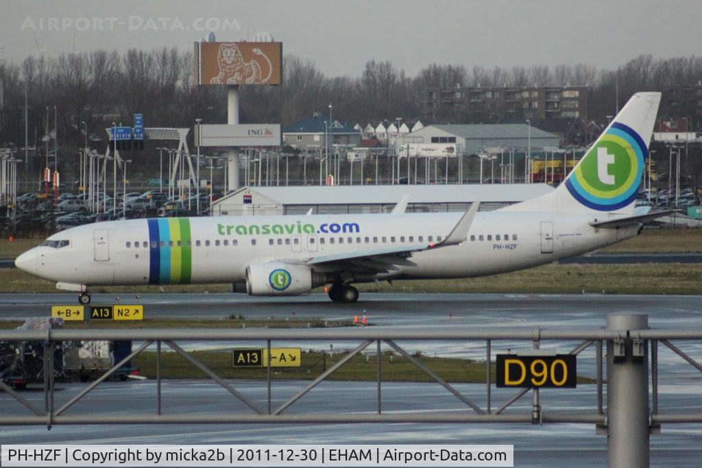 PH-HZF, 1999 Boeing 737-8K2 C/N 28378, Taxiing