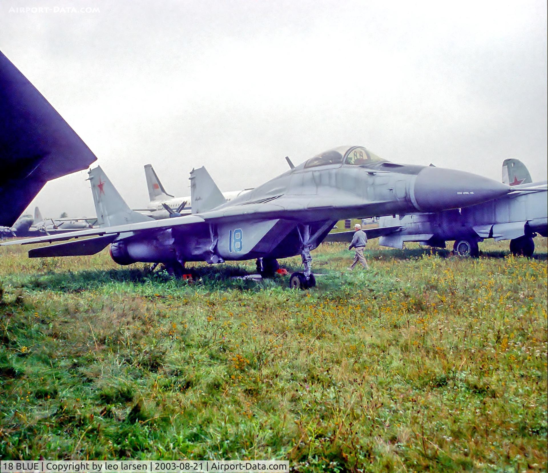 18 BLUE, Mikoyan-Gurevich MiG-29K C/N 9-18, Monino Museum Moscow 21.8.03