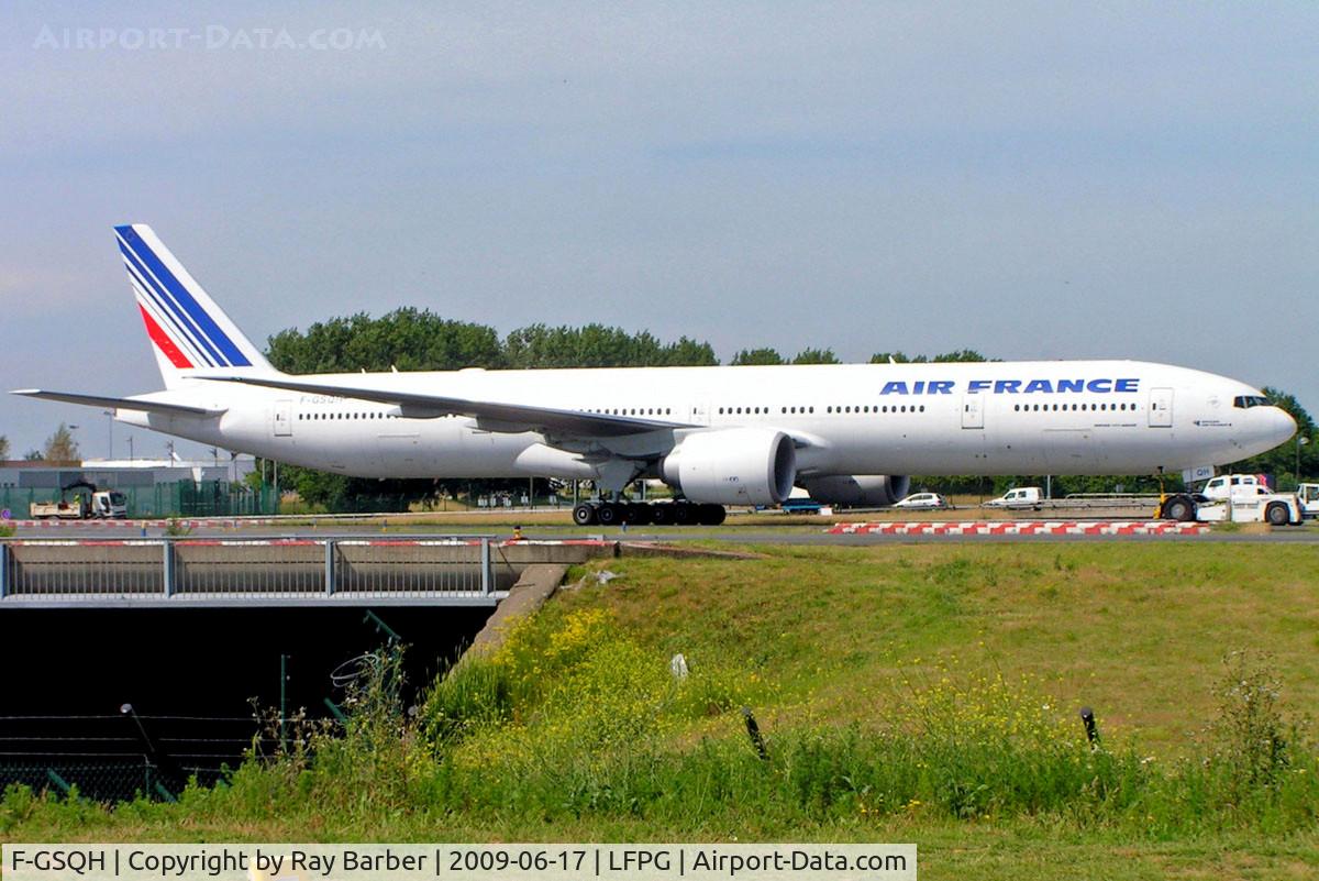 F-GSQH, 2005 Boeing 777-328/ER C/N 32711, Boeing 777-328ER [32711] (Air France) Paris-Charles De Gaulle~F 17/06/2009