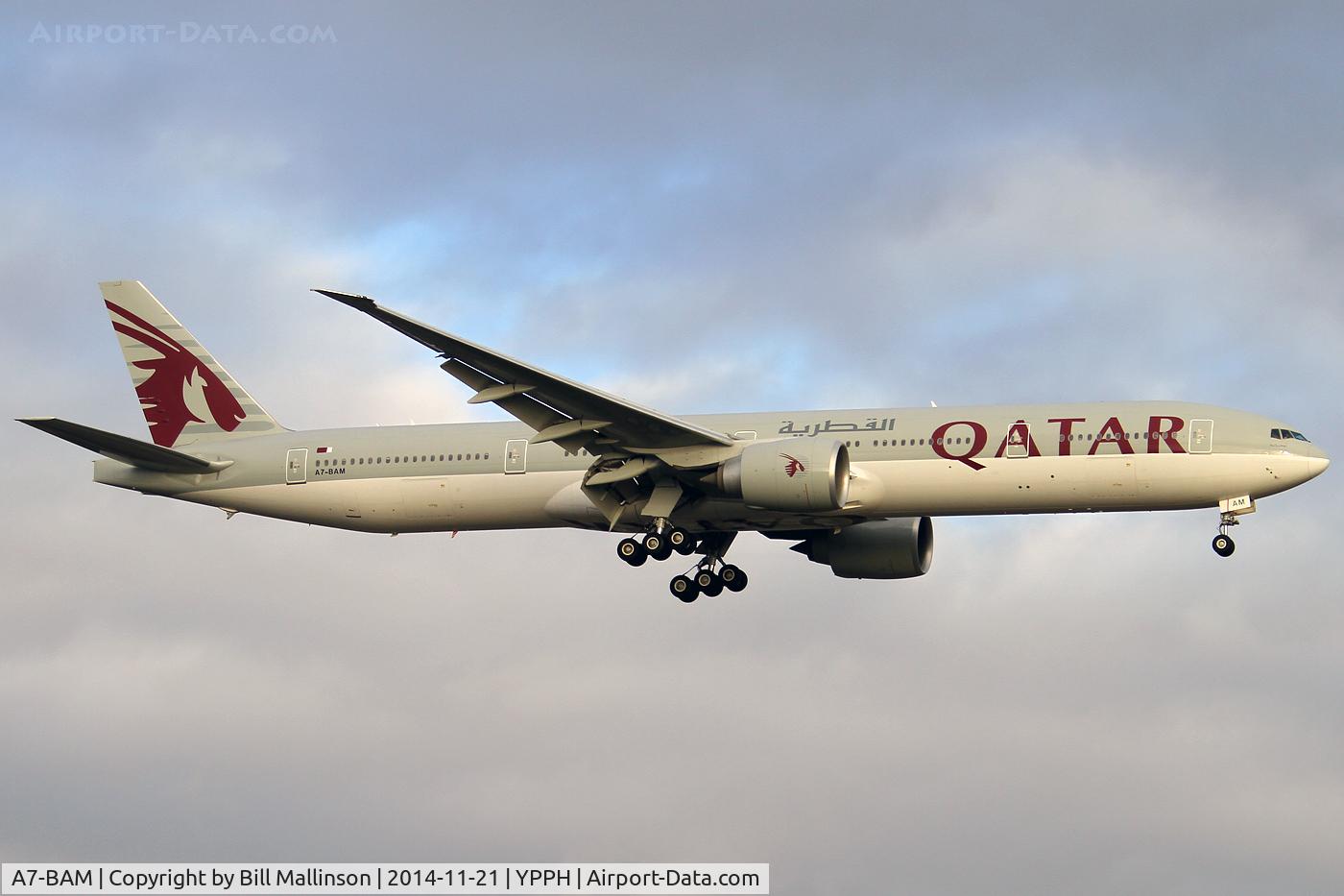 A7-BAM, 2011 Boeing 777-3DZ/ER C/N 38245, finals to 21 as QR900 from DOH