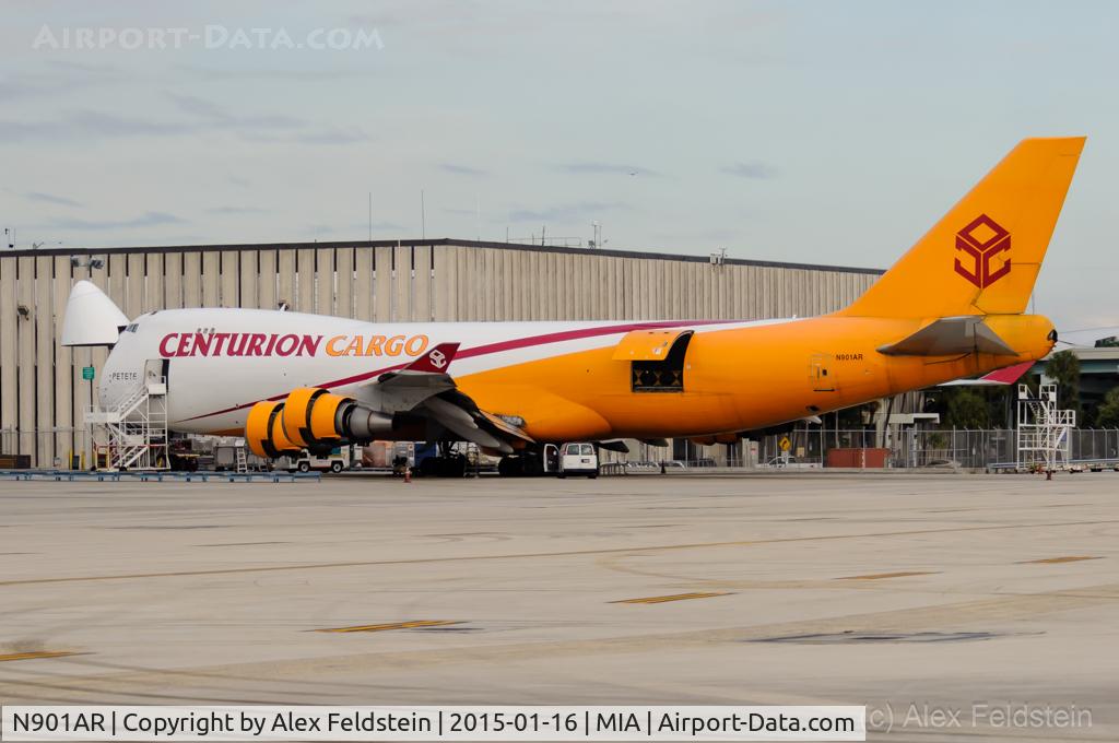N901AR, 1997 Boeing 747-4R7F/SCD C/N 25868, Miami
