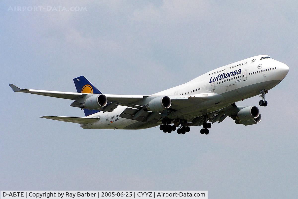 D-ABTE, 1991 Boeing 747-430M C/N 24966, Boeing 747-430 [24966] (Lufthansa) Toronto~C 25/06/2005