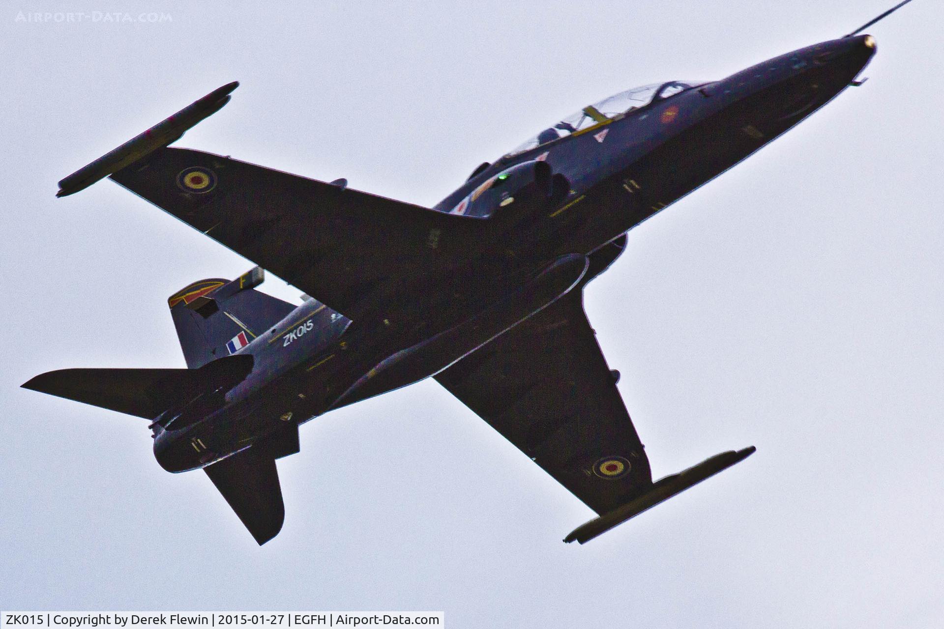 ZK015, 2008 British Aerospace Hawk T2 C/N RT006/1244, Hawk T.2 Coded F, of 4(R) Squadron, RAF Valley, out of the Range at Pembrey, fast fly by, runway 04 at EGFH.