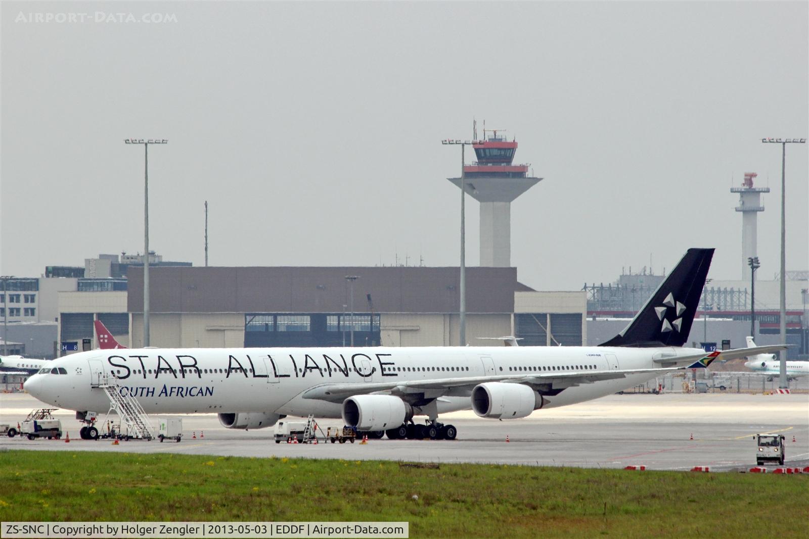 ZS-SNC, 2003 Airbus A340-642 C/N 426, On sunday rest ...