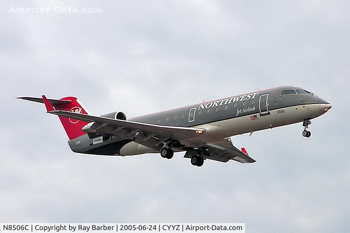 N8506C, 2001 Bombardier CRJ-200ER (CL-600-2B19) C/N 7506, Canadair CRJ-200LR [7506] (Northwest Airlink) Toronto~C 24/06/2005