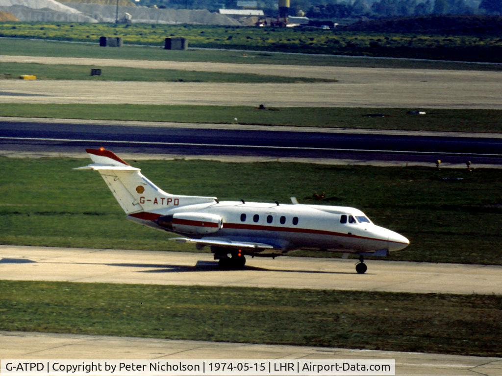 G-ATPD, 1966 Hawker Siddeley HS.125 Series 1B/522 C/N 25085, Shell Aviation HS.125 Series 1B as seen at Heathrow in May 1974.