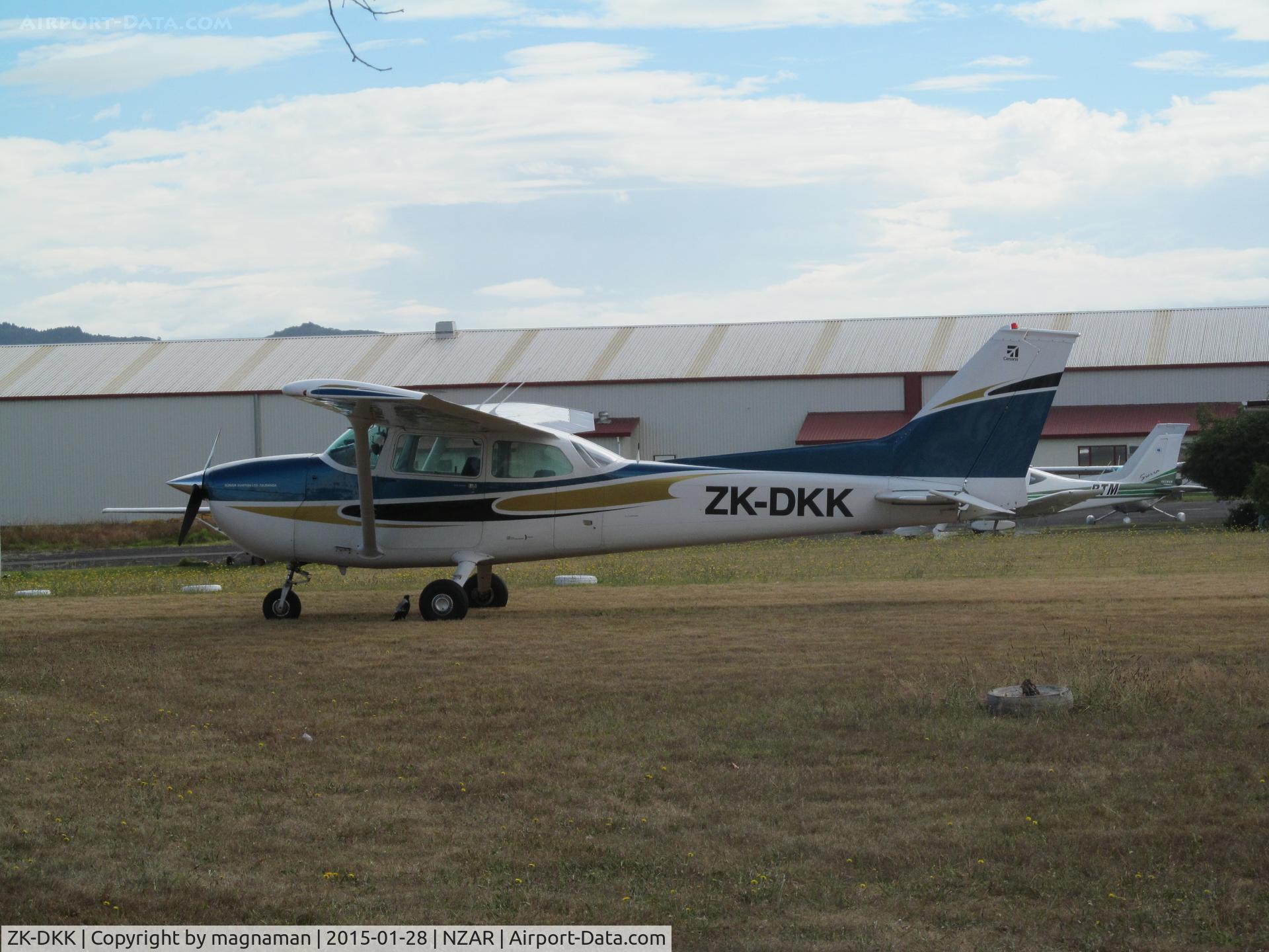 ZK-DKK, Cessna 172M C/N 17261742, visiting from Tauranga