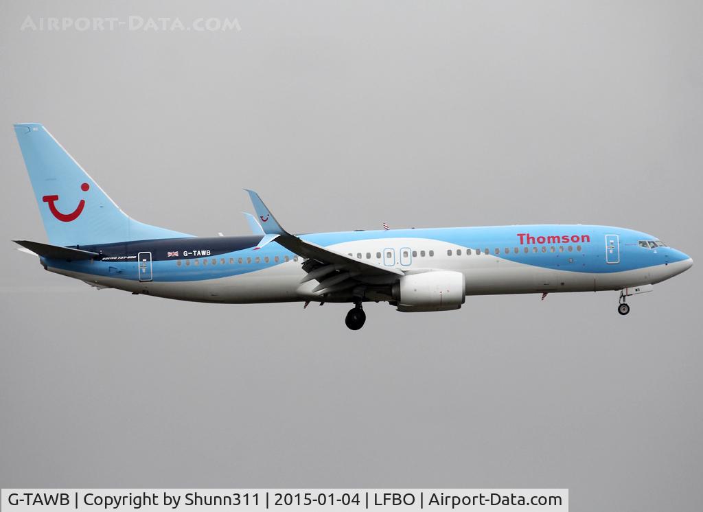 G-TAWB, 2012 Boeing 737-8K5 C/N 37242, Landing rwy 32L in new c/s with additional scimitar winglets