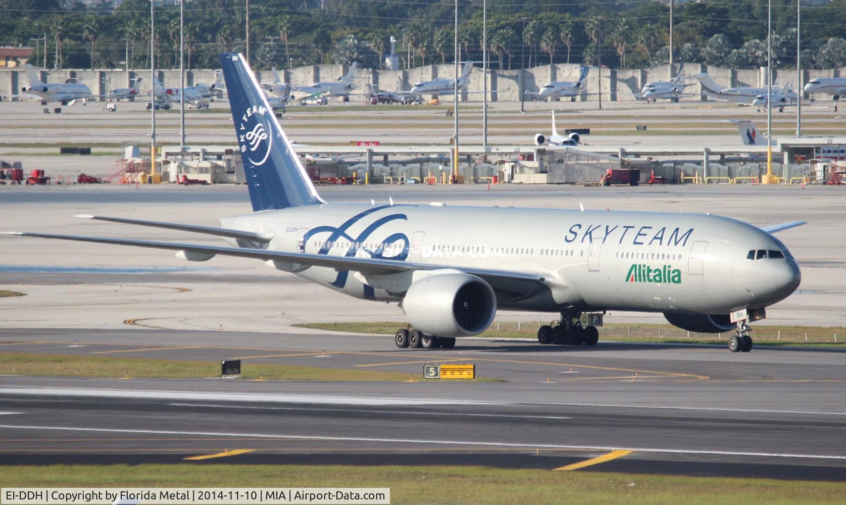 EI-DDH, 2004 Boeing 777-243/ER C/N 32784, Alitalia Sky Team 777-200