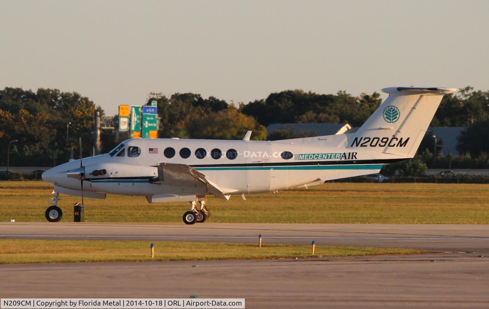 N209CM, 1998 Raytheon Aircraft Company B200 C/N BB-1613, Beech 200