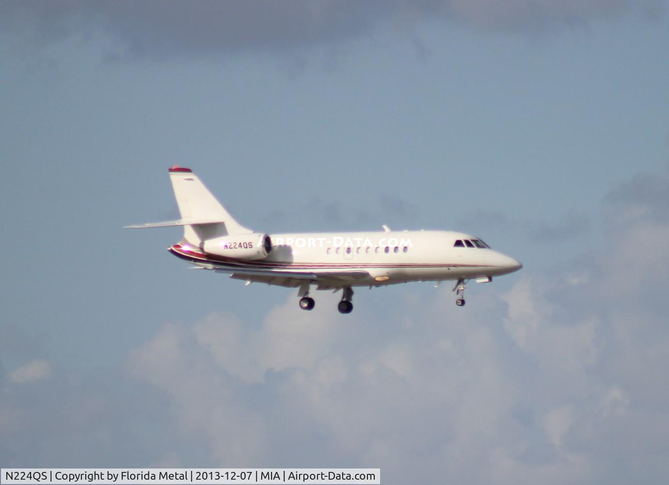 N224QS, 2000 Dassault Falcon 2000 C/N 124, Net Jets Falcon 2000