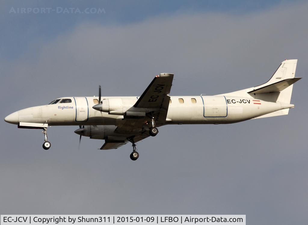 EC-JCV, 1975 Swearingen SA-226AT Merlin IVA C/N AT-038, Landing rwy 32L