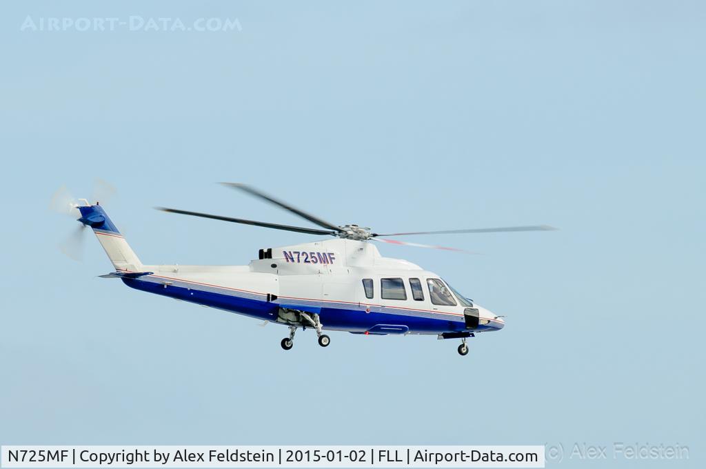 N725MF, 2002 Sikorsky S-76C C/N 760532, Ft. Lauderdale