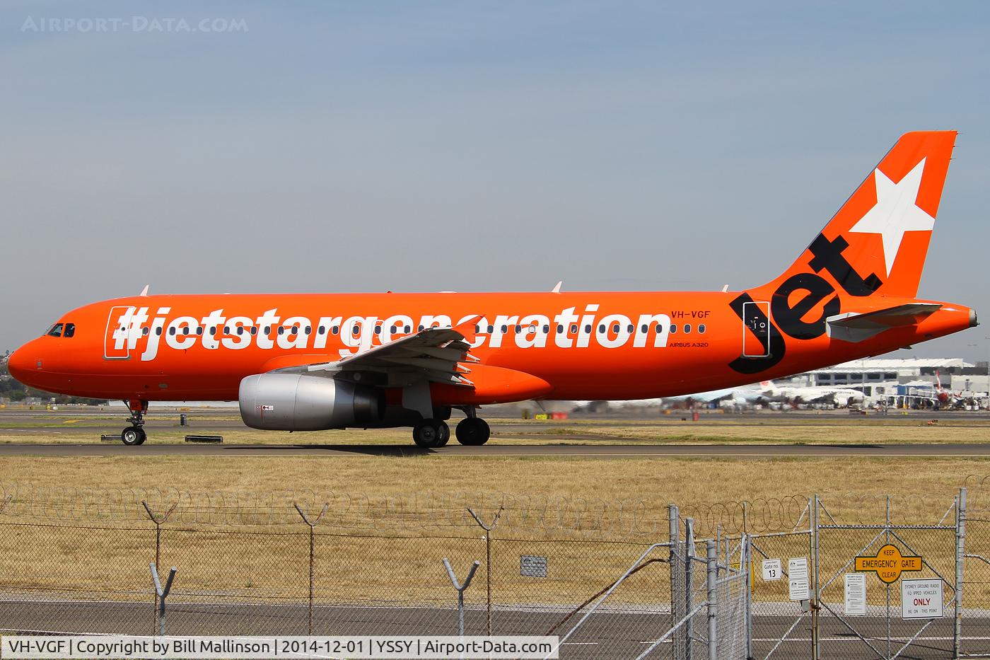 VH-VGF, 2010 Airbus A320-214 C/N 4497, taxiing to 34R