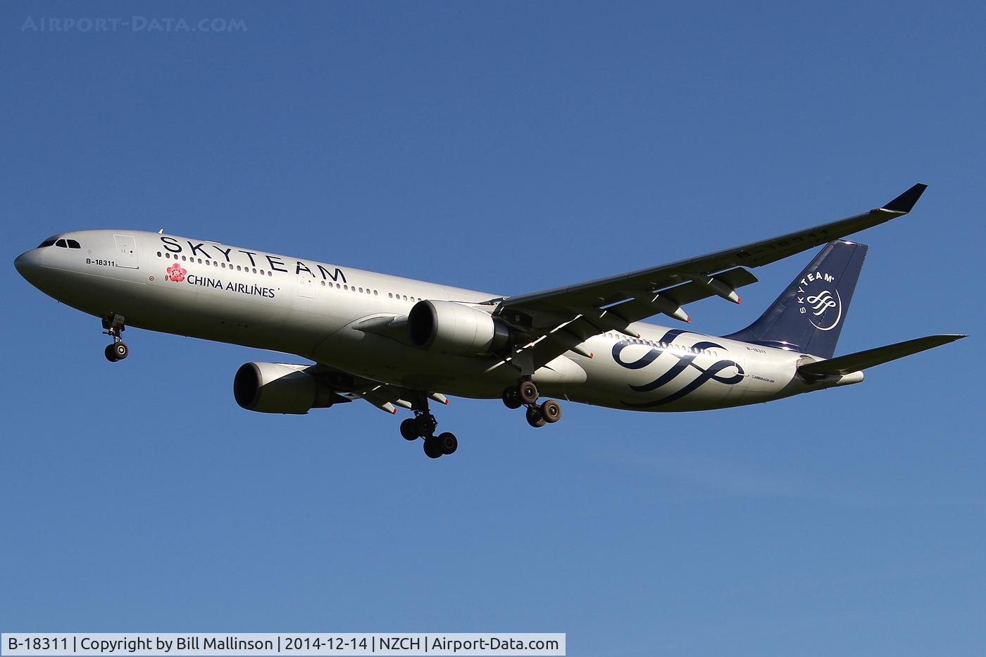 B-18311, 2006 Airbus A330-202 C/N 752, finals to 02 as CI55