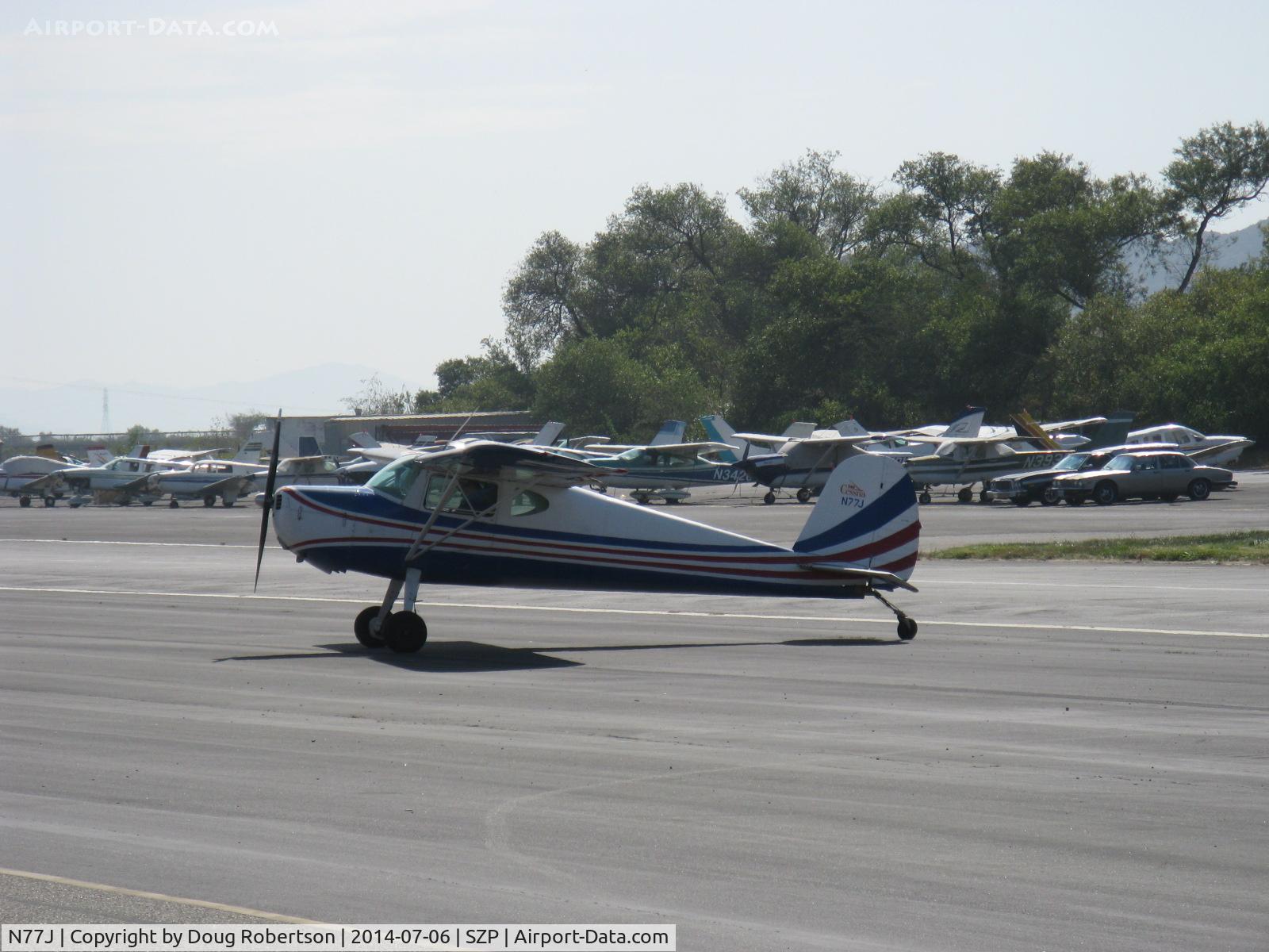 N77J, Cessna 140 C/N 11489, Cessna 140, taxi off the active