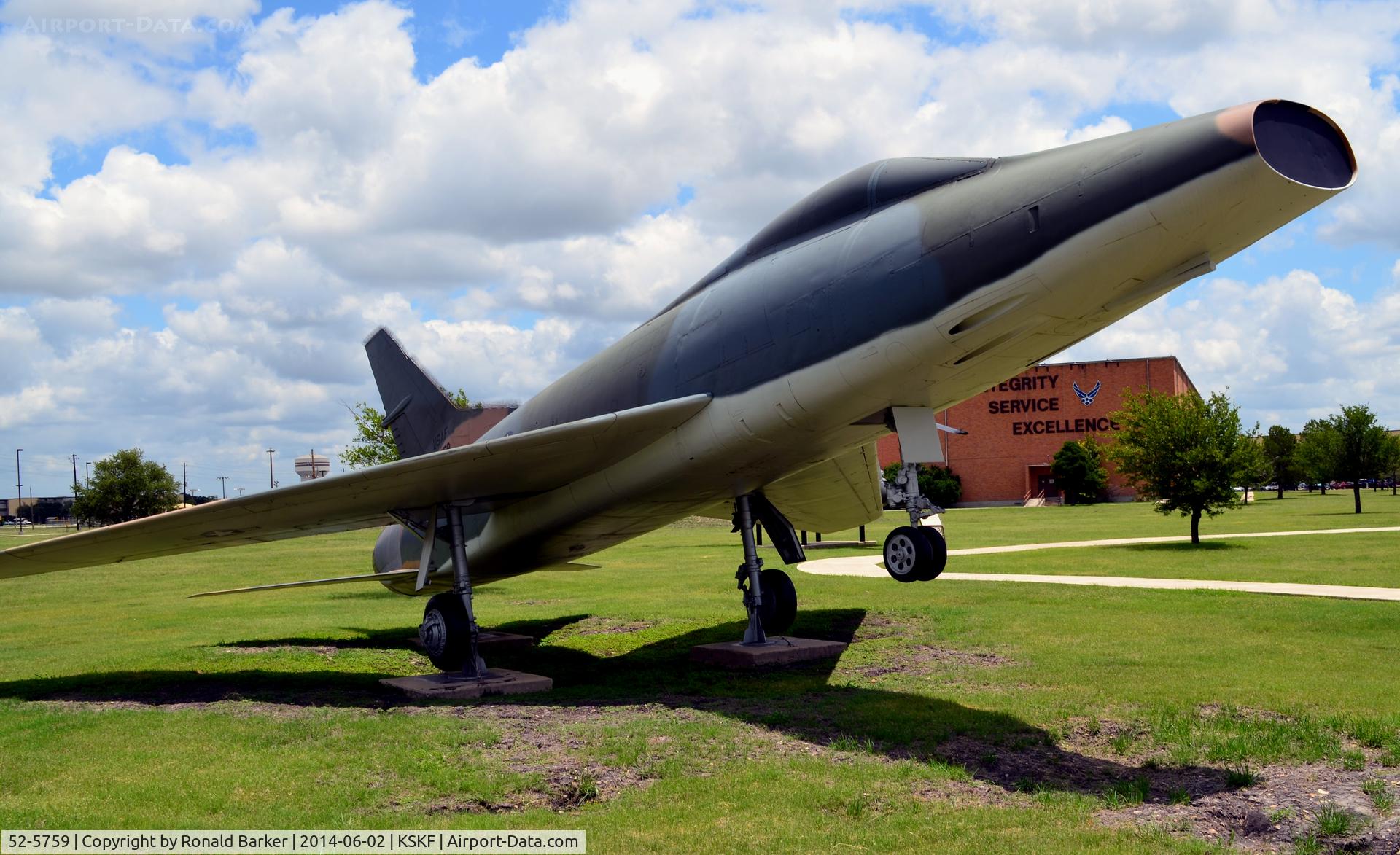 52-5759, 1952 North American F-100A Super Sabre C/N 192-4, LMTC, TX