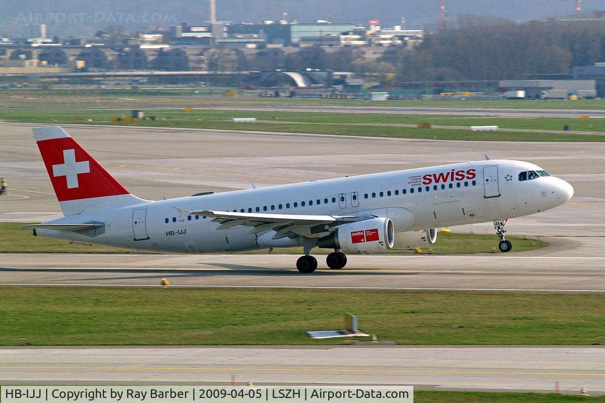 HB-IJJ, 1996 Airbus A320-214 C/N 585, HB-IJJ   Airbus A320-214 [0585] (Swiss International Air Lines) Zurich~HB 05/04/2009