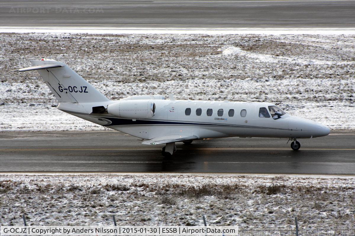 G-OCJZ, 1994 Cessna 525A CitationJet CJ2 C/N 525A-0051, Taxiing out for departure.