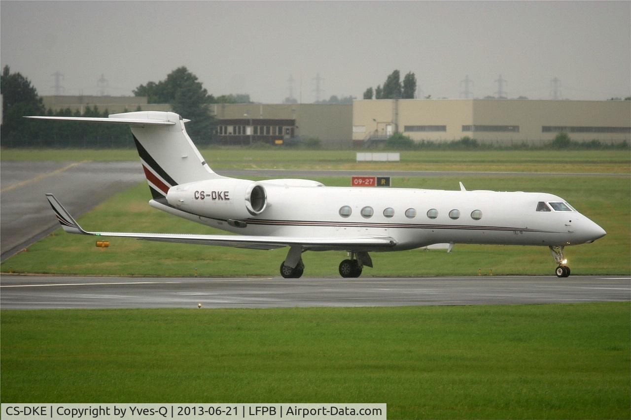 CS-DKE, 2005 Gulfstream Aerospace GV-SP (G550) C/N 5094, Gulfstream Aerospace G-V-SP Gulfstream G550, Taxiing after landing, Paris-Le Bourget airport (LFPB-LBG)