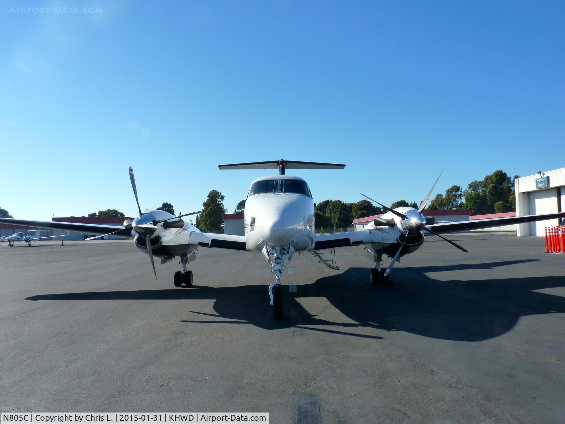 N805C, 2001 Raytheon B200 Super King Air C/N BB-1751, Preparing for a short flight from Hayward Executive Airport, CA to San Francisco Intl. at Hayward. 