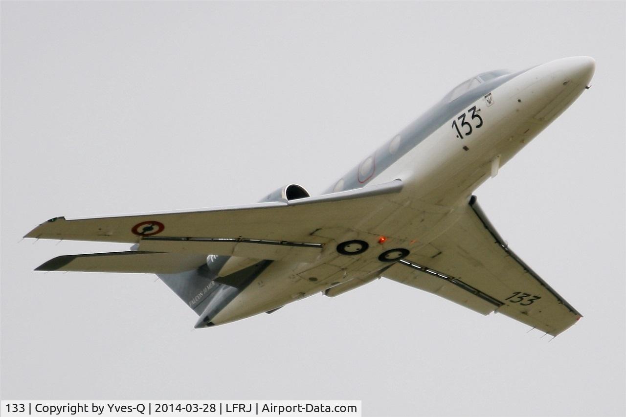 133, 1978 Dassault Falcon 10MER C/N 133, French Naval Aviation Falcon 10 MER, Take off rwy 26, Landivisiau Naval Air Base (LFRJ)
