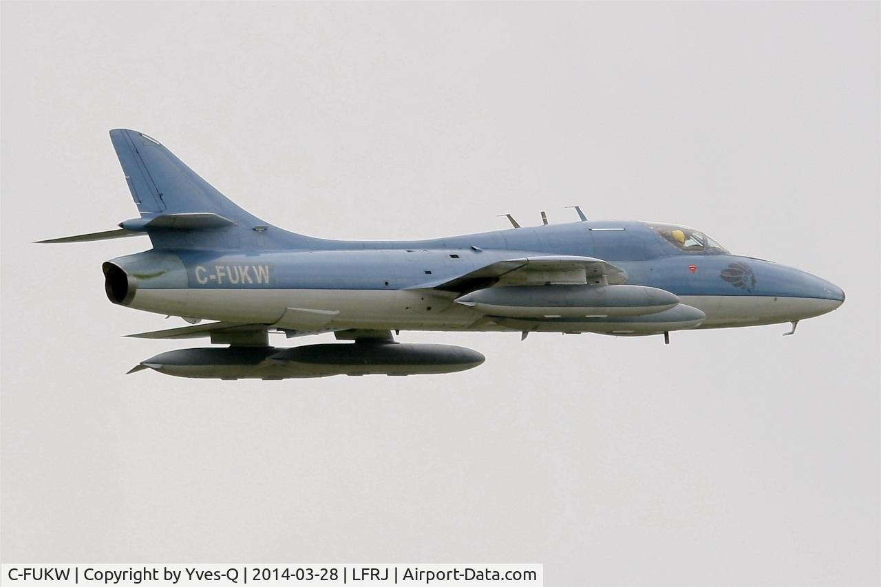 C-FUKW, 1954 Hawker Hunter T.68 C/N HABL-003215&41H-680368, Apache Aviation  Hawker Hunter T.68, Take off Rwy 26, Landivisiau Naval Air Base (LFRJ)