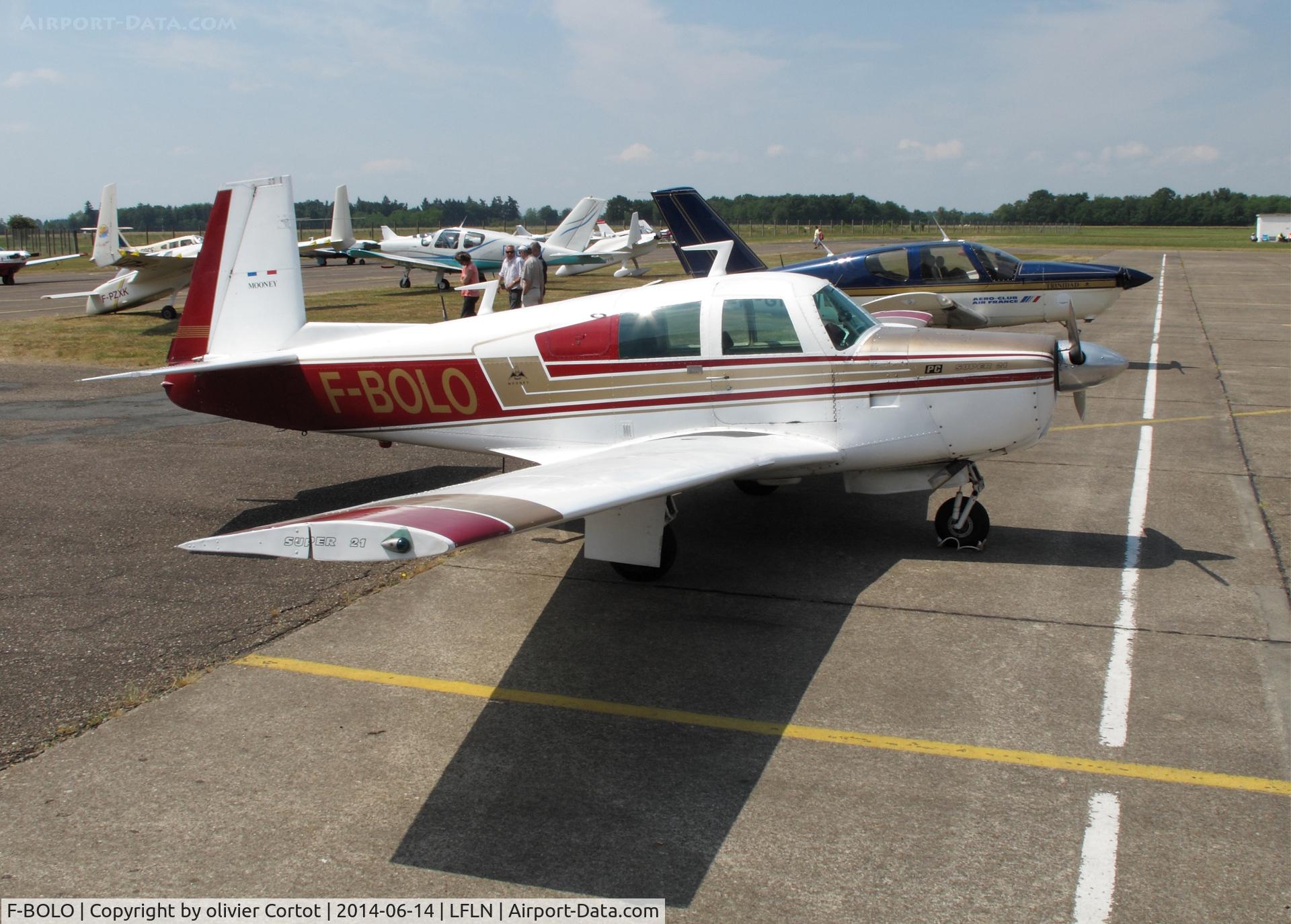 F-BOLO, Mooney M20E C/N 1177, Saint yan airshow