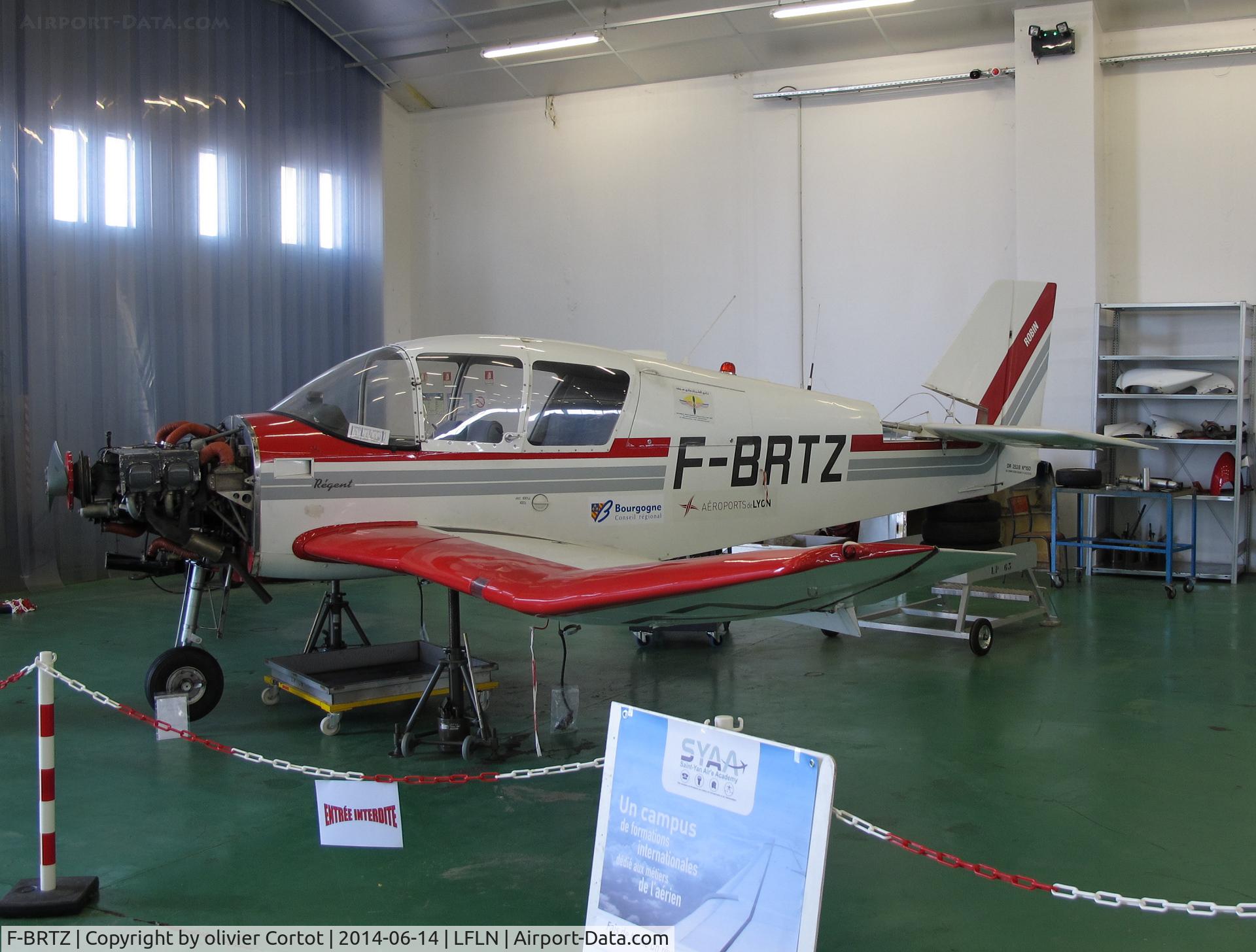 F-BRTZ, CEA DR-253B Regent C/N 150, Saint Yan airport