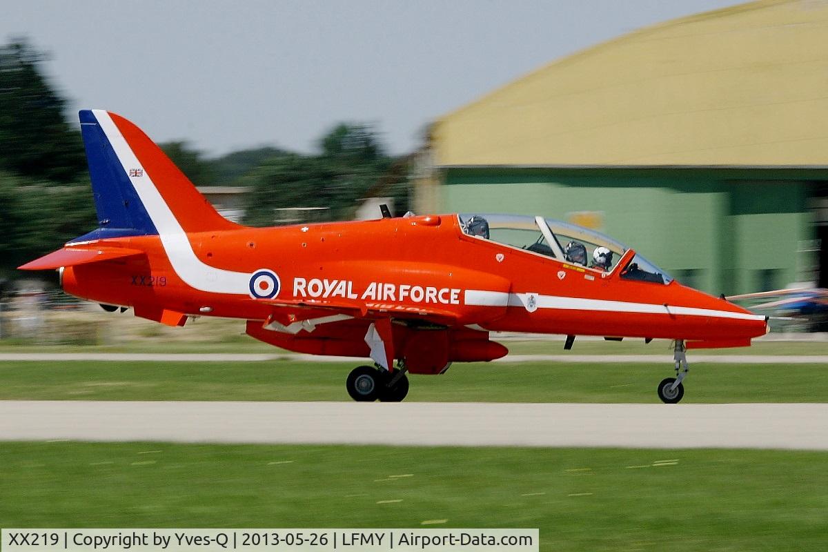 XX219, 1978 Hawker Siddeley Hawk T.1A C/N 055/312055, Royal Air Force Red Arrows Hawker Siddeley Hawk T.1, Take-off Rwy 34, Salon de Provence Air Base 701 (LFMY) Open day 2013