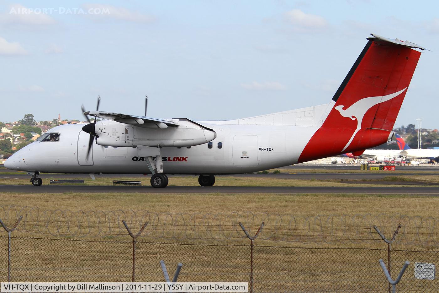 VH-TQX, 1996 De Havilland Canada DHC-8-202 Dash 8 C/N 439, taxiing to 34R
